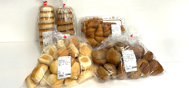 クロワッサンが並んでいる