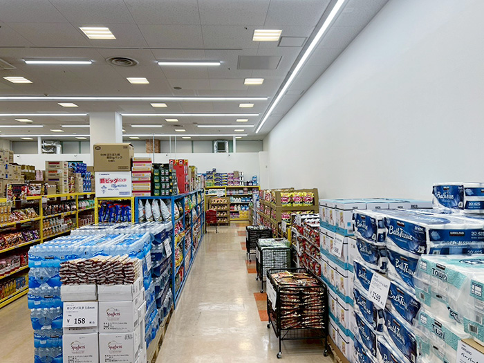 モラージュ柏店内